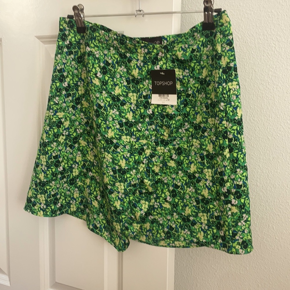 Topshop skirt size US 6, UK 10 - with tags